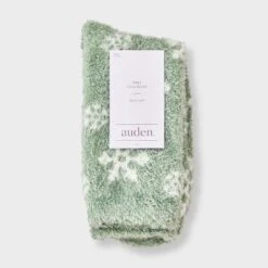 Women's Snowflake Cozy Crew Socks - Auden™ 4-10