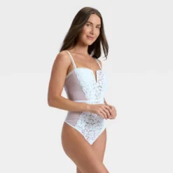 Women's Crochet Lace V-Wire Lingerie Bodysuit - Auden™ White -Auden GUEST e9e2d470 61d0 4092 82a6 bb39a1442423
